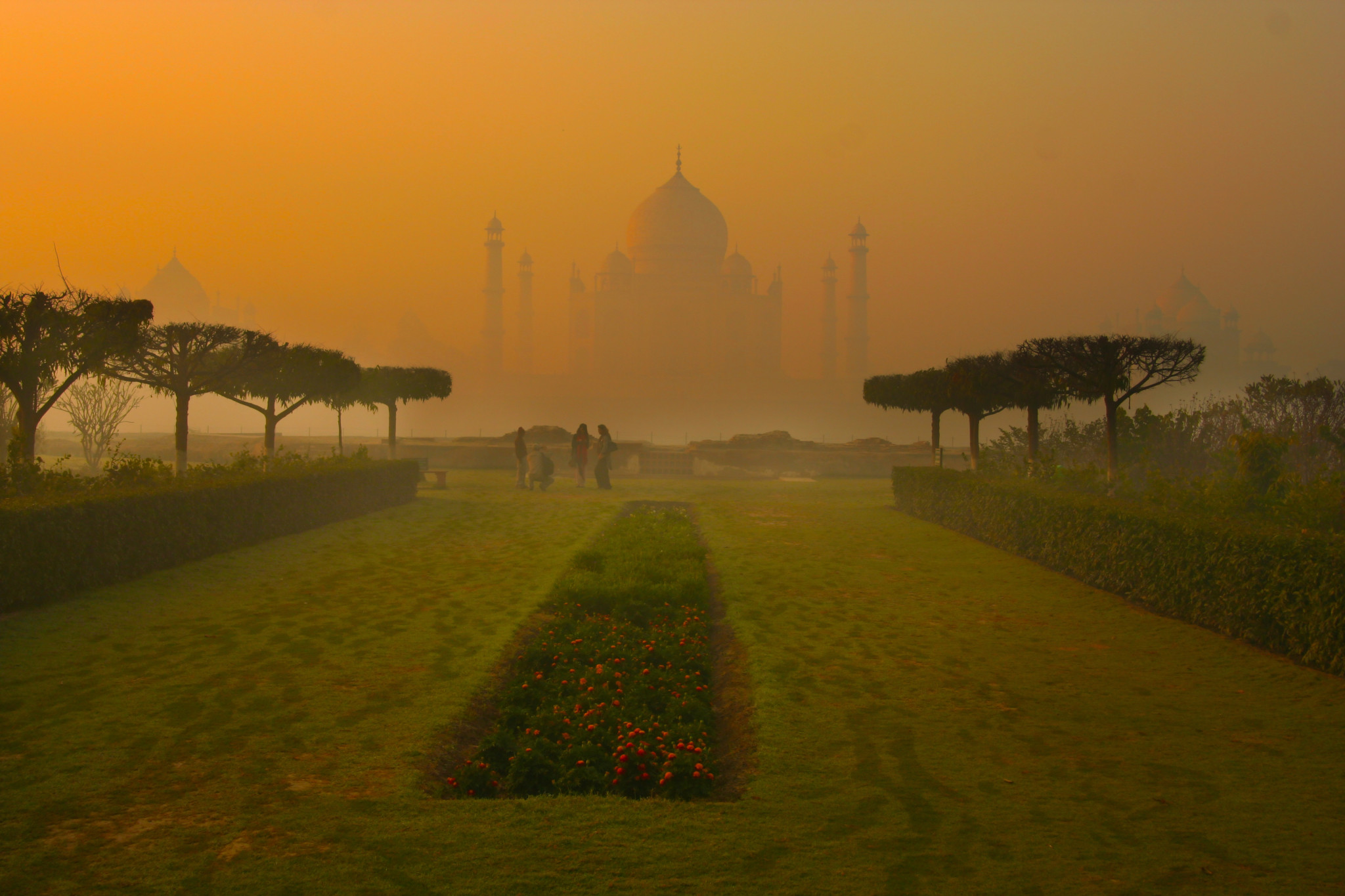 Mehtab garden - One of the must visit Tourist places in Agra